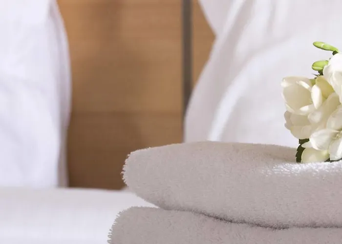 Domaine De La Gressiere 호텔