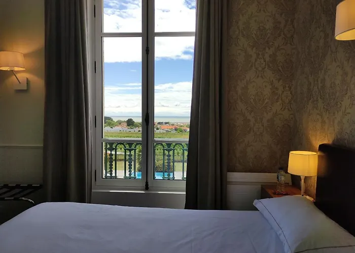 Domaine De La Gressiere Hotel